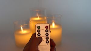 Glass Flameless Candles Set Real Wax Pillars & Moving Flame Wick LED Candles and 10-Key Remote Control with Timer Battery Operated Diameter 7.5cm