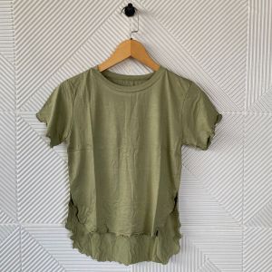 atasan polos pendek oval belah bawah kriwil wanita/kaos pendek wanita/t-shirt wanita kekinian