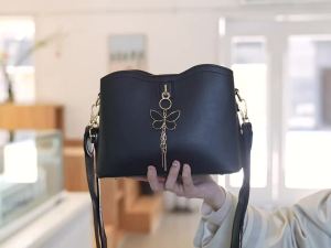 Xiaoyu กระเป๋าสะพายข้างขนาดเล็ก กระเป๋าสตางค์แฟชั่นผู้หญิง กระเป๋าถือเบาสำหรับสาวๆ กระเป๋าสะพายไหล่