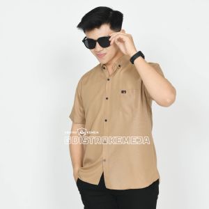 Kemeja pria hitam polos lengan pendek premium