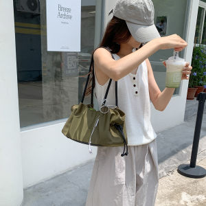 New Korean Style Casual Nylon Womens Bag High-End Sensation Shoulder Tote Large Capacity Fashionable Commuter Bag2026