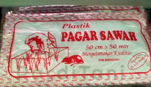 Plastik Pagar Sawah tipis || tinggi 50 cm x lebar 25 meter
