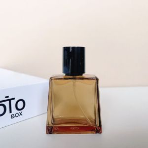 Vỏ rỗng chai đựng nước hoa 30ml thân vuông hình thang dày dặn trong suốt nhiều màu.