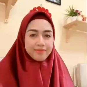 Lip Cream SR12 - Mencegah Bibir Kering & Tahan Lama