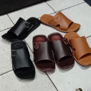 SANDAL PRIA KULIT TAPAK KARET LENTUR