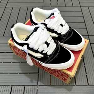 SEPATU VAN KNU SKOOL SEPATU GEMUK HITAM PUTIH ANAK SEKOLAH KERJA SNEAKERS GEMUK PRIA DAN WANITA