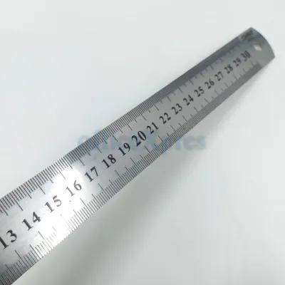Penggaris Besi 30 CM / Rol Besi / Mistar Besi / Penggaris Stainless