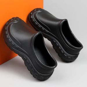 Summer Men Slippers Sandals Waterproof Oilproof Chef Shoes Breathable Lightweight Garden Weeding Shoes Casual Male Summer Clogs