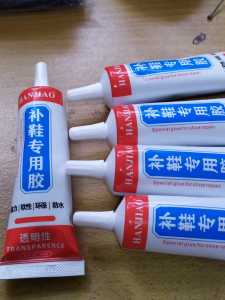 Lem Sepatu Terbaik Paling Kuat Menempel Lem Aibon Bening Transparan