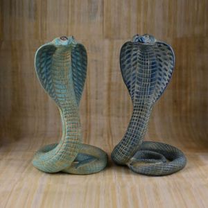 SKJK Lifelike 3D Cobra Model Toy Scales Snake Simulated Cobra Figure New Year Decoration Resin Animal Simulation Model  Ornament