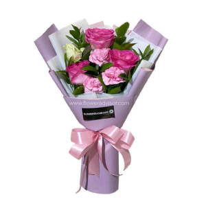 Real Flowers Mixed Bouquet Carnations Roses Hydrangea Hand Bouquet Mixed for Anniversary Valentine| Same Day Delivery Singapore