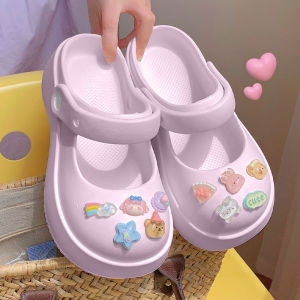 QDshop ห้ามพลาด รองเท้าแตะราคาสุดคุ้ม ทรงหัวโตยอดฮิตใส่กันเยอะมาก รุ่นนี้ดีไซน์น่ารักเหมาะกับสาวๆ วัสดุยางนิ่มใส่สบายไม่หนักเท้าเลย แถมฟรีชุดตัวติดให้ในเซ็ทแล้วสั่งโลด