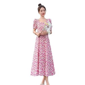 ชุดเดรส เน้นส่วนโค้ง กระโปรง ปกสี่เหลี่ยม ดอกไม้ การจับคู่แฟชั่น ผอม ปรับเปลี่ยนรูปร่าง