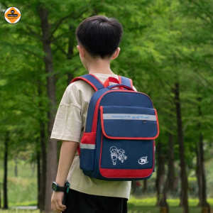 Balo Cho Bé Trai Siêu Nhẹ Cao Cấp TNBags TN.B.3016 Xanh Phối Đỏ Nhỏ Gọn Đáng Yêu Chống Nước Nhiều Ngăn Hiện Đại!