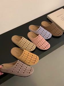 [Free Shipping] Unique Hollow-Out Slippers For Women 2026 New Autumn Collection Thick-Soled Slip-On Sandals With A Closed-Toe Design