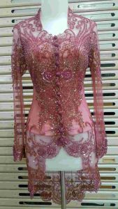 Set Kebaya Pesta & Kebaya Wisuda: Longtorso dan Rok
