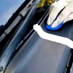 Penghitam Body Motor Dashboard Mobil Permanen Isi 100ml Efek Daun Talas Tahan Lama