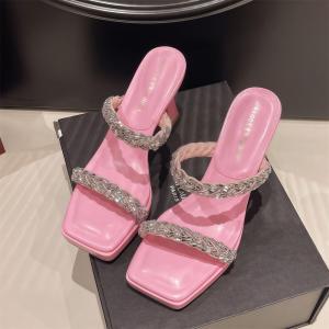 ฮิตที่สุด รุ่นA196 หัวสแควร์รองเท้าแตะส้นสูง 3.5นิ้ว รองเท้าแตะแฟชั่นผู้หญิง มีทั้งหมด 3 สี  ทรงสวยแมทช์ได้ทุกชุด ไซส์ 36-40