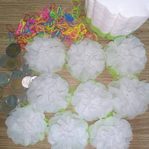 เซ็ต5ชั้น ดอกมะลิ กระดาษสาห่อเหรียญโปรยทานพร้อมหนังยาง ราคาถูก ใช้สำหรับห่อเหรียญเพื่อโปรยทาน งานบุญ งานบวช งานพิธีต่างๆ