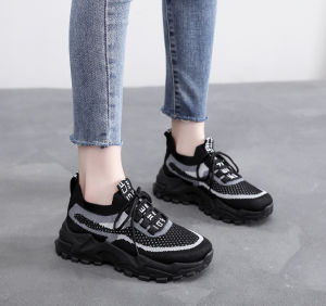 KDAShop พร้อมส่ง 🌈รองเท้าผู้หญิง รองเท้าสายสตรีท รองเท้าแฟชั่นสุดคูล ทรงสวยสุดเท่ 👟แมทช์ขาสั้นก็ได้ขายาวก็ดี เข้าง่ายชุดไหนก็ดูดี ไม่มีแล้วจะเอ้าท์✅