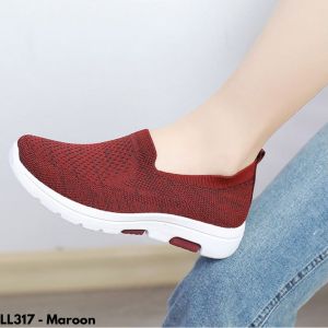 SEPATU SNEAKERS TANPA TALI IMPORT NYAMAN DIPAKAI KUALITAS BAGUS ANTI SLIP KEKINIAN LL317