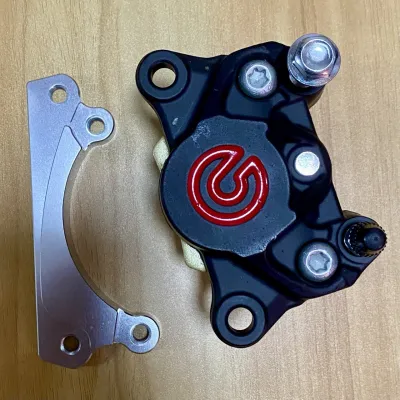 CLICKBEATGENIOSCOOPY 2POT BRMBO CALIPER+220mm BRACKET+HOSE+FLOATING DISC 4HOLES