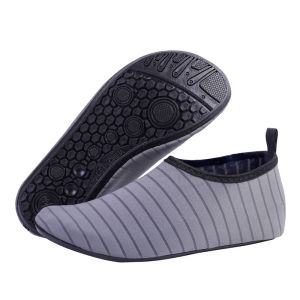 COOLLOOG Mens beach shoes swimming shoes water sports shoes rubber shoes diving shoes surfing shoes lightweight wading shoes anti slip sports shoes 【35-46】