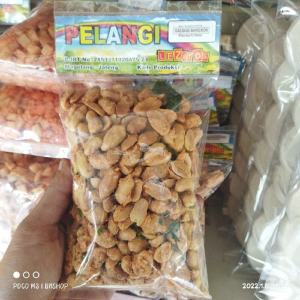 kacang goreng/kacang bangkok/kacang krispi/kacang bangkok daun jeruk/others/camilan/cemilan khas jogja/camilan sehat/oleh oleh khas jogja