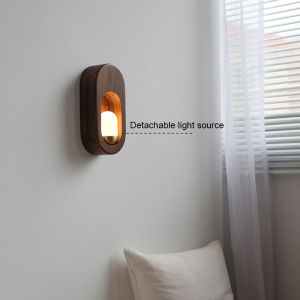 โคมไฟไม้ LED ติดผนังที่ทันสมัยไฟตกแต่งในร่มสำหรับโคมไฟผนังแบบนอร์ดิกห้องนอนห้องนั่งเล่นโคมไฟหัวเตียงแบบ Sconces