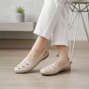 Catenzo KS 810 - Sepatu Flat Shoes Casual Wanita Bahan Kulit Sintetis Warna Cream