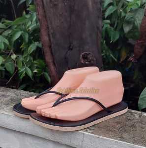 SANDAL JEPIT JELLY PEREMPUAN SENDAL KARET KEKINIAN TERBARU GLANZTON 1819