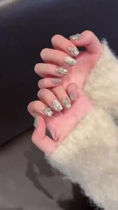 [HANDMADE] Artificial Nail Bachilati Magic Mirror Geen Cat Eye Short Style Flashing Fake Nails Set With Glue Reusable and Removable Press on nails