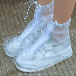 ถุงหุ้มรองเท้า ถุงคลุมรองเท้ากันน้ำ พื้นยางกันลื่น รองเท้ากันฝนพีวีซีกันลื่น ถุงคลุมเท้า ใส่เดินสบาย