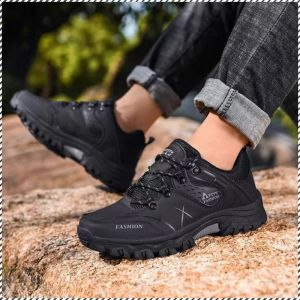 รองเท้าเดินป่า พักผ่อน รองเท้าปีนเขา รับประกันแรงงาน ปีนเขา ดําเทา ยึดเกาะอย่างแน่นหนา ก้นใหญ่