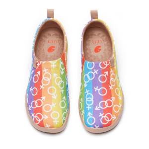 UIN Art Painted Travel Shoes Canvas Round Toe Slip on Lightweight Loafers Breathable Fashion Sneakers Love Circle