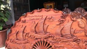 Tranh quạt treo tường phong thủy mã đáo thành công và thuận buồn xuôi gió (kt 100/50/4)