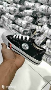 sepatu nb sepatu sekolah SD/SMP/SMA TERBUAT DARI BAHAN KANVAS