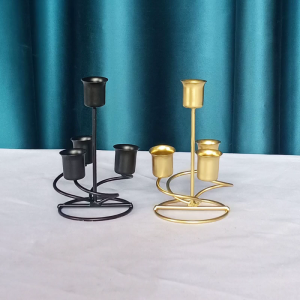 European Style Vintage Metal Pillar Long Holder 4 Arms Iron Art Candlestick Display Stand Wedding Party Home Dinning Table Decoration