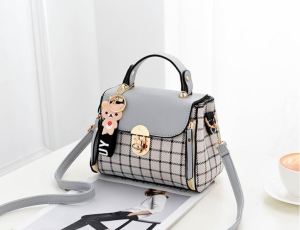 BTSO - (( Bisa COD )) Tas Selempang Wanita Kekinian Tas Kondangan Wanita Tas Anak Perempuan  2024 Tas Bahan Lembut Kualitas Import - Tutup BB