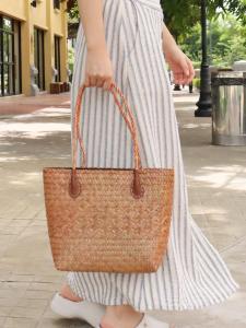 กระเป๋ากระจูดสาน กระเป๋าสะพาย ปากกว้าง10.5นิ้ว สูง8 นิ้ว บุผ้า+ซิบ กระเป๋าถือ กระเป๋าผ้าทอมือ