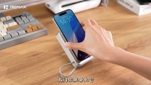 🔥【READY STOCK】REMAX FP-113 20000mAh Magnetic Wireless Power Bank | PD 40W Fast Charging | Built-in Type-C Cable