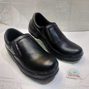 SEPATU SAFETY OXLAY SLIP ON HITAM DAN COKLAT UNTUK KERJA LAPANGAN PRIA