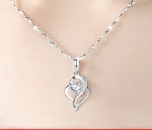 Korean Fashion Love Heart Necklace Valentine Birthday Gift For Women Pendant Rantai leher Silver Perempuan Korea Fashion Pendant With Zircon Kalung Loket Choker Necklace Jewellery