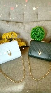 Tas Selempang Wanita Amora