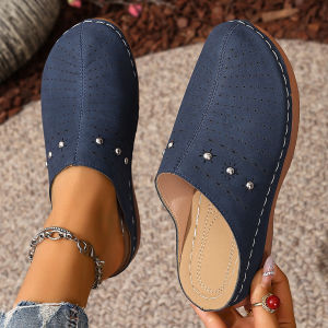 [Free Shipping] WomenS Large-Size Thick-Soled Clogs With Hollowed-Out Design And Rivets 2025 New Model Lightweight Slip-On Shoes