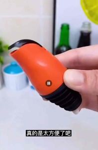 Kitchen Seasoning Oil Bottle Mouth Automatic Opening and Closing Cap Vinegar Soy Sauce Spice Wine Stopper Non-Drip Universal