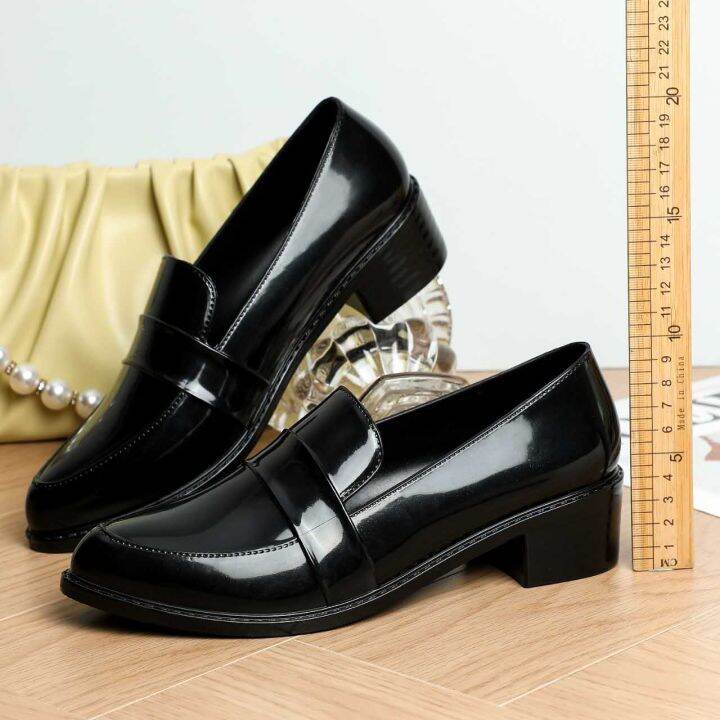 Shiny hot sale black brogues