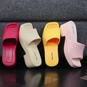 [Free Shipping] Fashionable thick-soled high-heeled summer wedge sandals for women suitable for outdoor and indoor use non-slip beach slippers