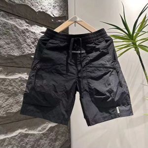 แห้งเร็วฤดูร้อนของผู้ชายกางเกงขาสั้นอเนกประสงค์ลำลองระบายอากาศแนวโน้มแฟชั่นห้าในสี่