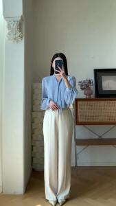 AMMIN 2025 Autumn New Simple V-Neck Bow Ribbon Design Solid Color Chiffon Blouse Womens Korean Style Fashion Pleated Lantern Sleeve Commuting Elegant Blouse